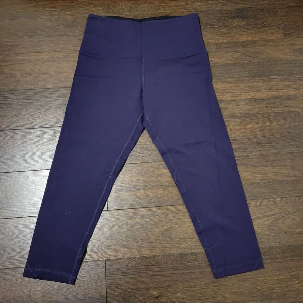 NWOT Purple 3/4 Crop Leggings